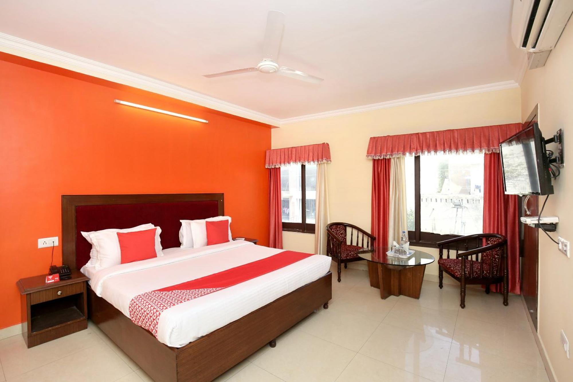 Oyo Hotel Ranvir Prime Jalandhar Exterior photo